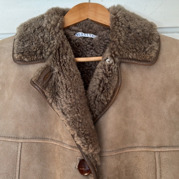 Fabulous British Shearling Coat Made by Nurseys - Picture 3 of 12